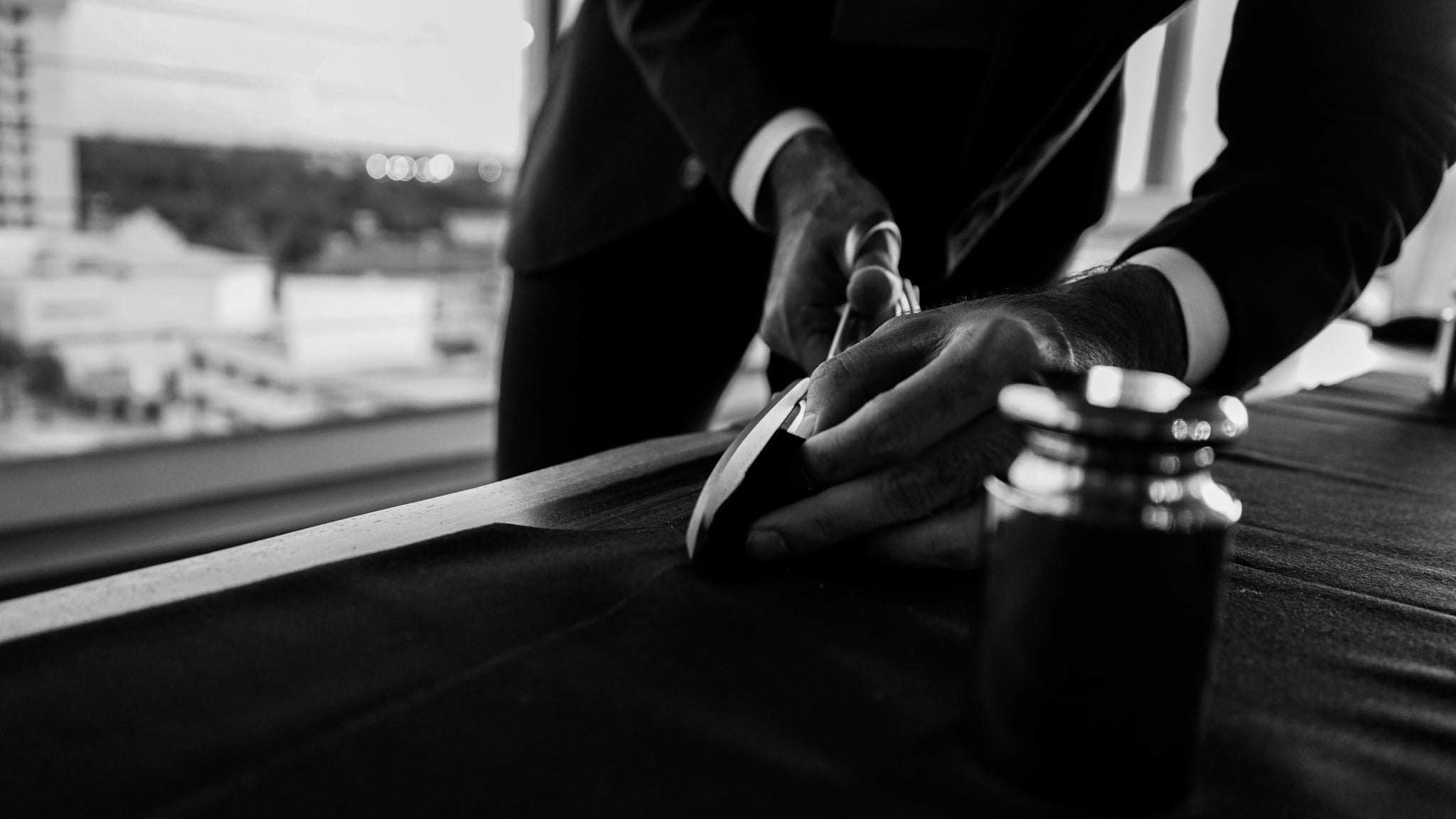 The Difference Between Bespoke and "Custom" Suits [Overview]